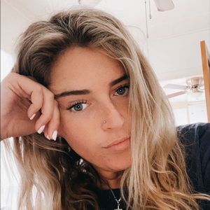 Meet your Posher, Gabrielle